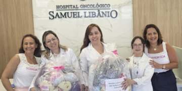 Hospital Oncológico recebe doação de almofadas do coração do Projeto SobreAvida