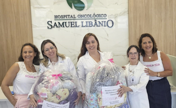 Hospital Oncológico recebe doação de almofadas do coração do Projeto SobreAvida