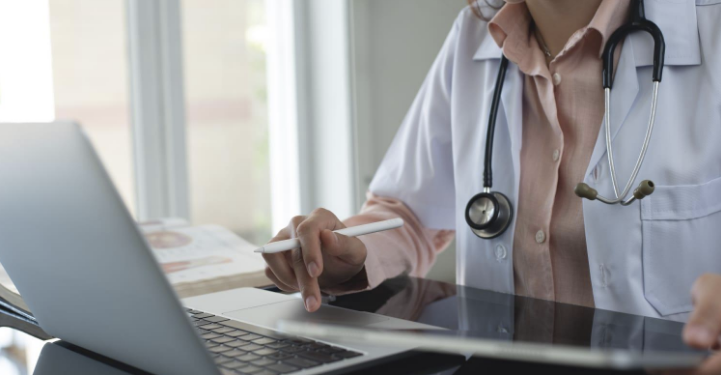 AutoCID: ferramenta inovadora aprimora consultas em pronto atendimento