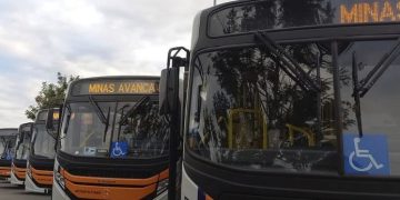 Governo de Minas entrega 78 novos ônibus metropolitanos em Ribeirão das Neves