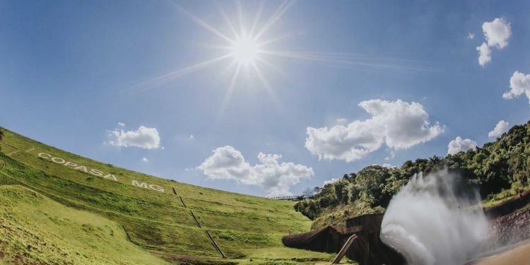 No Dia do Jornalista, Copasa lança prêmio para profissionais e estudantes da área