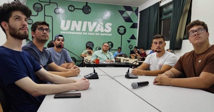 Alunos de Sistemas de Informação e Administração promovem podcasts ao vivo