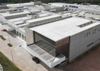Governo de Minas vistoria as obras Hospital Regional de Divinópolis