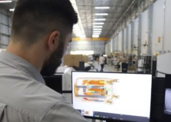 Governo de Minas impulsiona geração de renda com projeto de moda sustentável