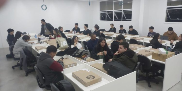 Volta às aulas com inauguração da Unidade III da Univás