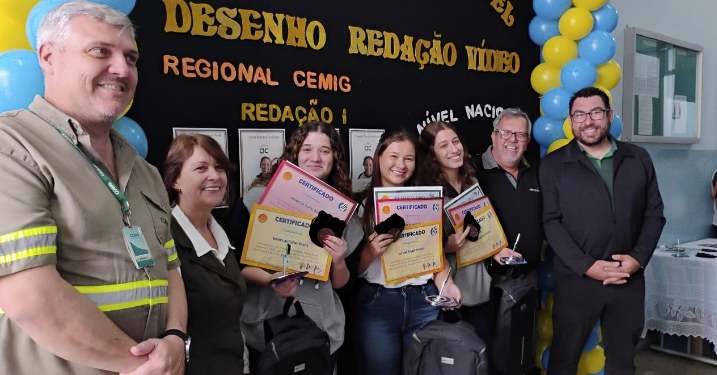 Estudantes mineiros brilham em concurso nacional sobre segurança com a rede elétrica